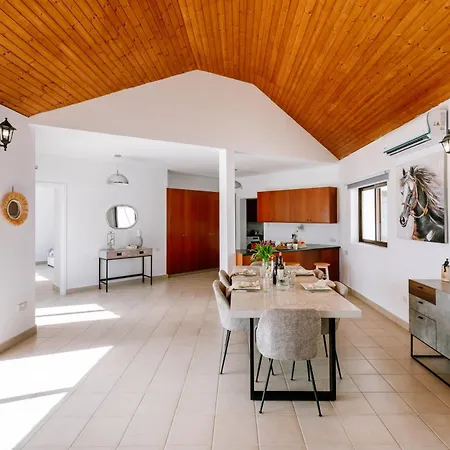 Dream Villa In Tala With Private Pool, Sea & Mountain Views & Garden Retreat *