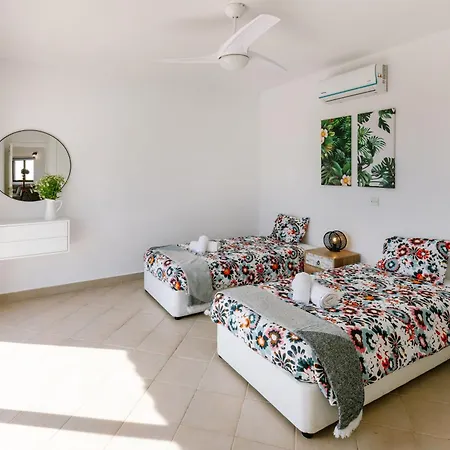 度假居 Dream Villa In Tala With Private Pool, Sea & Mountain Views & Garden Retreat Paphos
