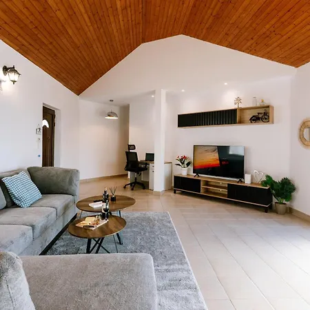 度假居 Dream Villa In Tala With Private Pool, Sea & Mountain Views & Garden Retreat