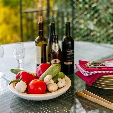 Dream Villa In Tala With Private Pool, Sea & Mountain Views & Garden Retreat Paphos