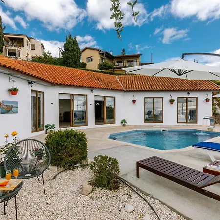 度假居 Dream Villa In Tala With Private Pool, Sea & Mountain Views & Garden Retreat