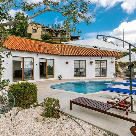 Dream Villa In Tala With Private Pool, Sea & Mountain Views & Garden Retreat 度假居 *