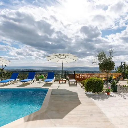 Dream Villa In Tala With Private Pool, Sea & Mountain Views & Garden Retreat 度假居