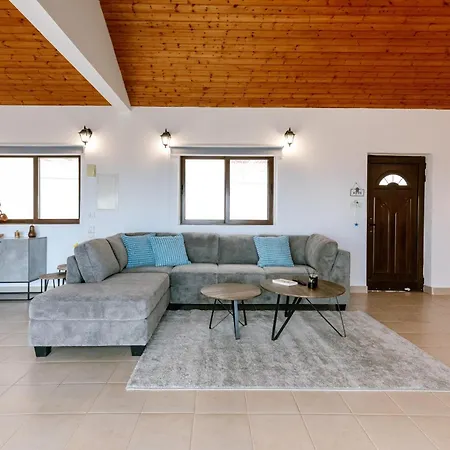 度假居 Dream Villa In Tala With Private Pool, Sea & Mountain Views & Garden Retreat Paphos
